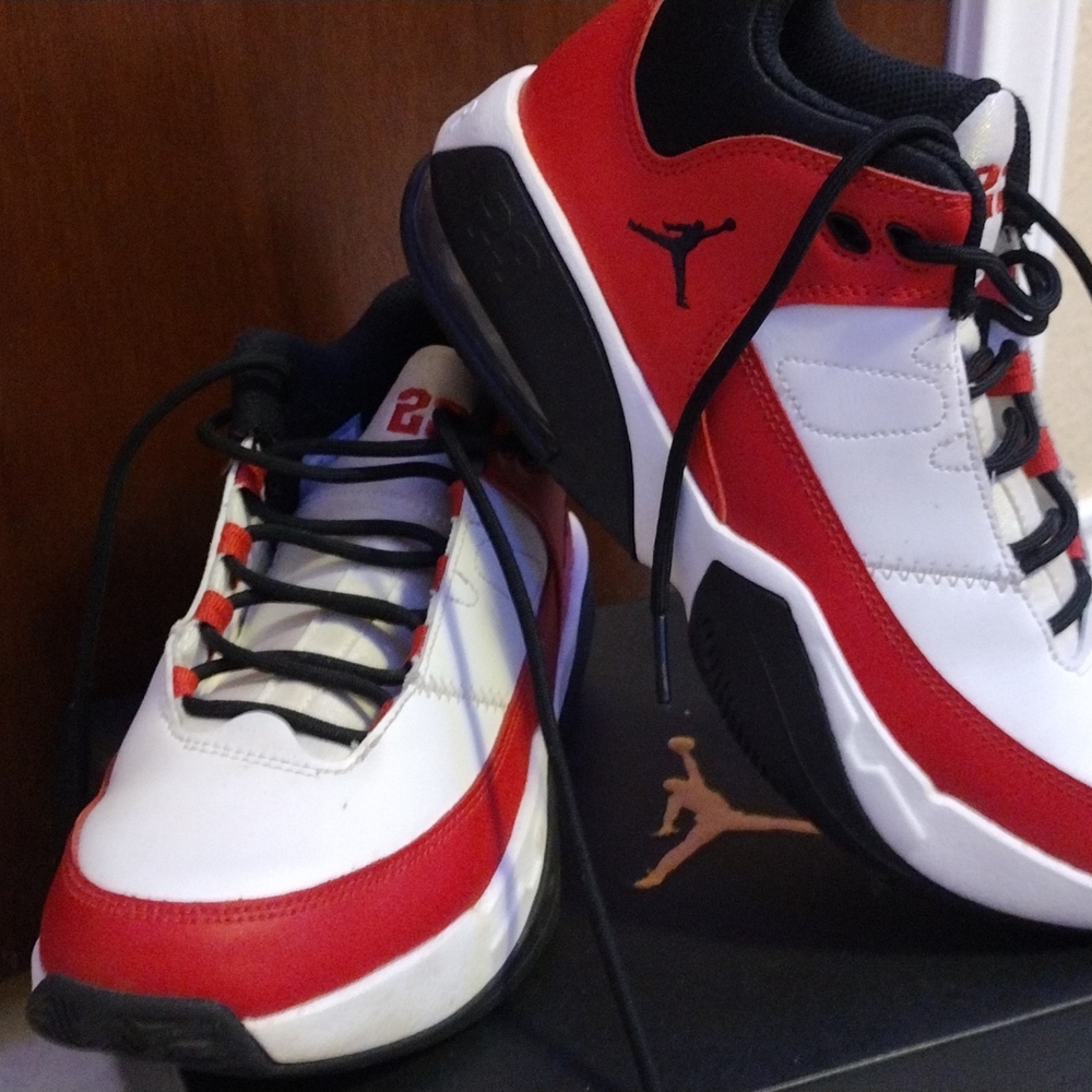 jordan max aura 3 (gs)